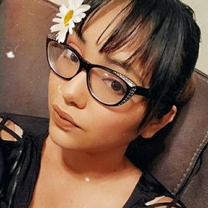 Meet your Posher, Reyna